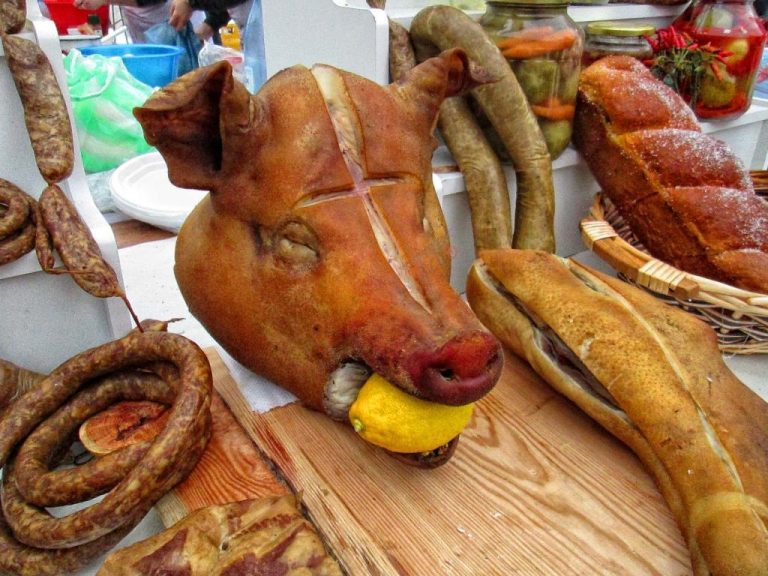 „D’ALE PORCULUI”